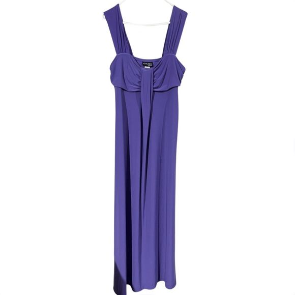 5lbs of Size L Women’s Clothes - keep what you want, rePOSH the rest! - Picture 8 of 16